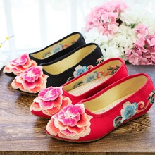 尖头鞋  多层花朵绣花布鞋春夏款女鞋低跟一件代发