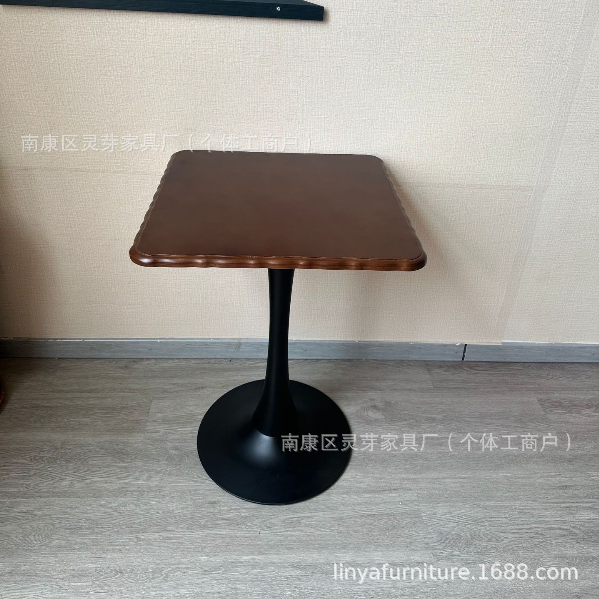Mesas y sillas cuadradas de madera maciza retro americana combinación cafetería tienda de té con leche tienda de postres restaurante occidental barra de limpieza mesa comercial