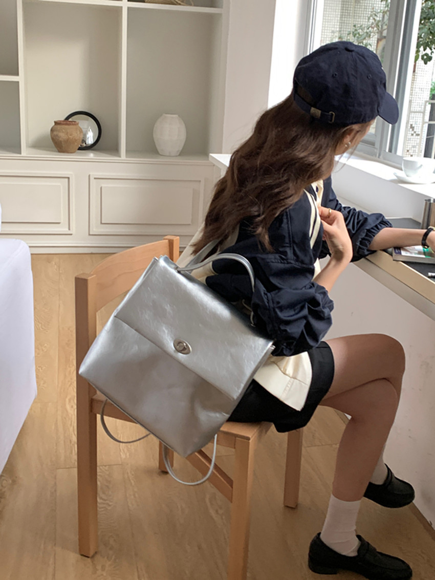 Women's Silver Backpack For College Students Autumn Winter Style_voghion.com