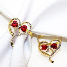 亚马逊情人节餐巾环镶钻红色心形餐巾扣餐巾圈金属口布圈厂家