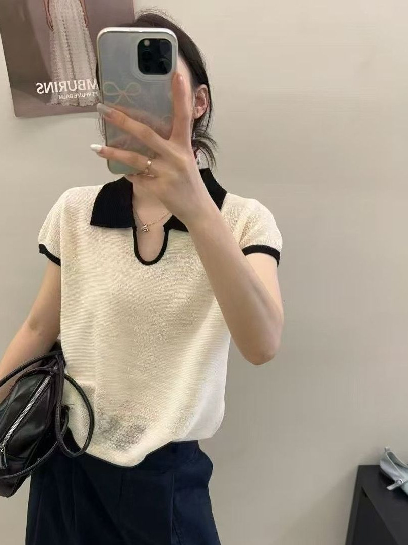 Áo len dệt kim phối màu cổ Đức tay dài nữ — Trắng