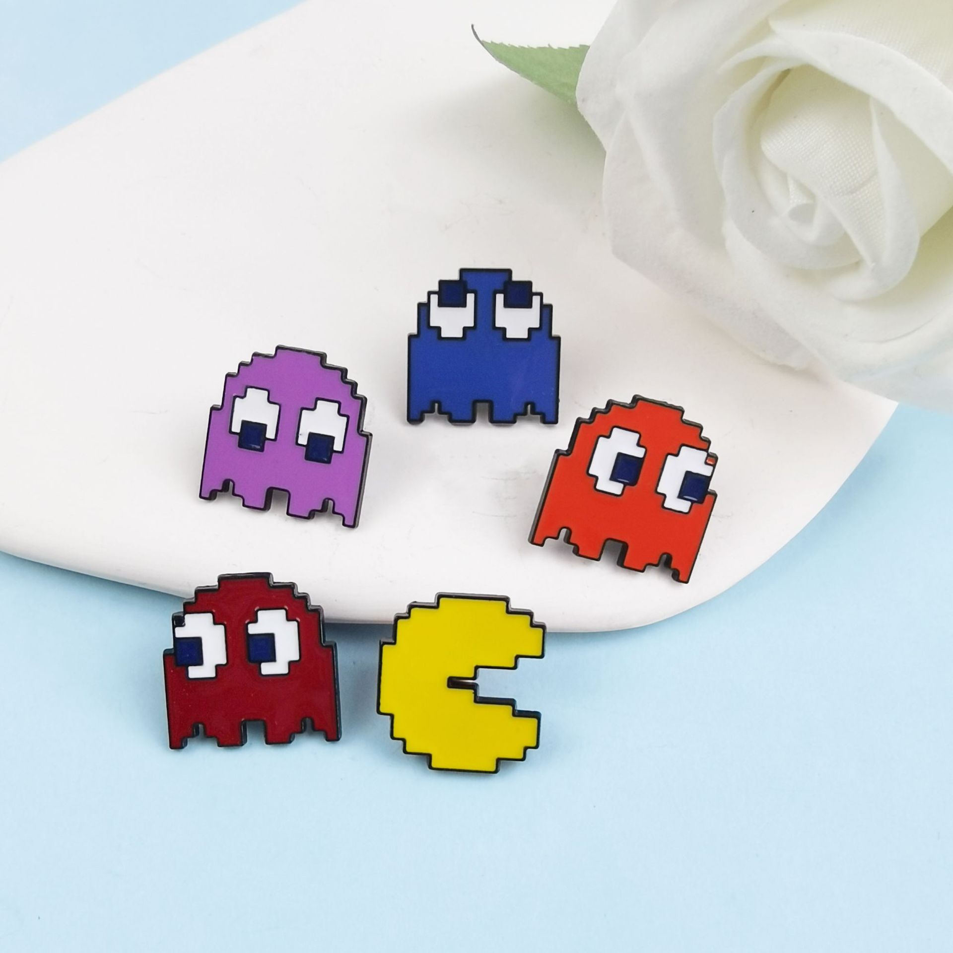 Broche de estilo amateur de dibujos animados Juego creativo de cinco colores Doudoman Alloy Drop Oil Pin Insignia Accesorios de vestir