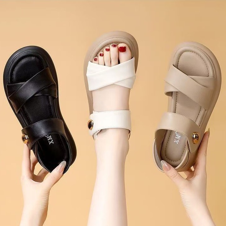 2026 verano grasa piso sensación de mierda cómoda antideslizante fuera del hogar para usar diariamente cruzado de color sólido sandalias de estilo romano