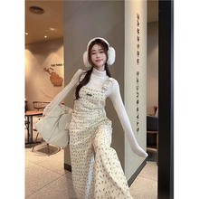 碎花灯芯绒背带裤女春季甜美减龄宽松阔腿裤设计感高腰休闲裤长裤