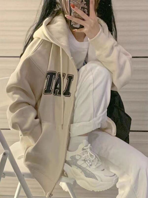 2023 new spring and autumn American retro oversize sweater coat women's autumn and winter baseball uniform design sense niche