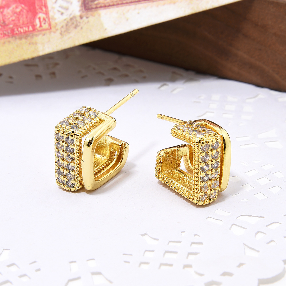 C Shape Pattern 1 Pair Retro C Shape Plating Inlay Copper Artificial Pearls Zircon Ear Studs