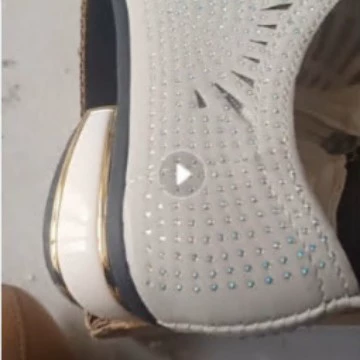 Модные сетчатые ботинки с горячим бриллиантом Летние остроконечные толстые каблуки полые задние молнии стразы женские сандалии удобные дышащие низкие каблуки женские