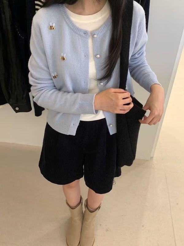 小蜜蜂珍珠扣羊毛针织开衫女2025秋冬季新款韩版减龄百搭毛衣女潮|undefined