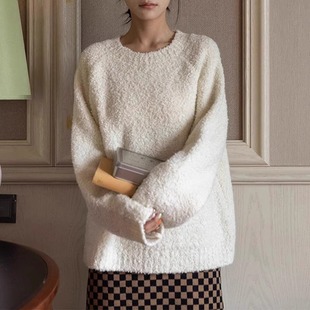 Japanese Lazy Retro White Sweater Women's Early Spring Interior Design Super Beautiful Half-side Cashmere Thickened Knitted Top