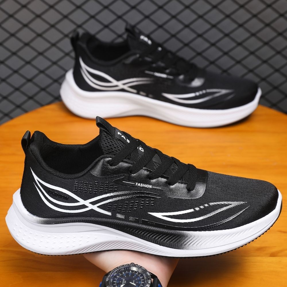 Nuevos zapatos de verano de tela de malla transpirables ligeros versátiles zapatos deportivos casuales de moda zapatos de carrera