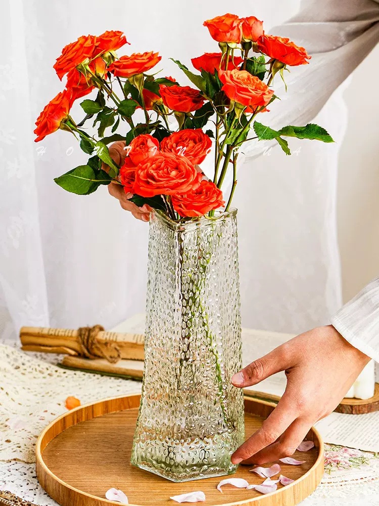 加厚透明高颜值ins风玻璃花瓶三角锤纹水培轻奢花器摆件玻璃花瓶