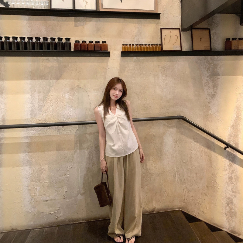 Yangyang YANGRUOYU【Rotating Rhythm】Twisted Knit Tank Top V-neck Drawstring Thin Linen Halter Top Yangyang YANGRUOYU【Rotating Rhythm】Twisted Knit Tank Top V-neck Drawstring Thin Linen Halter Top