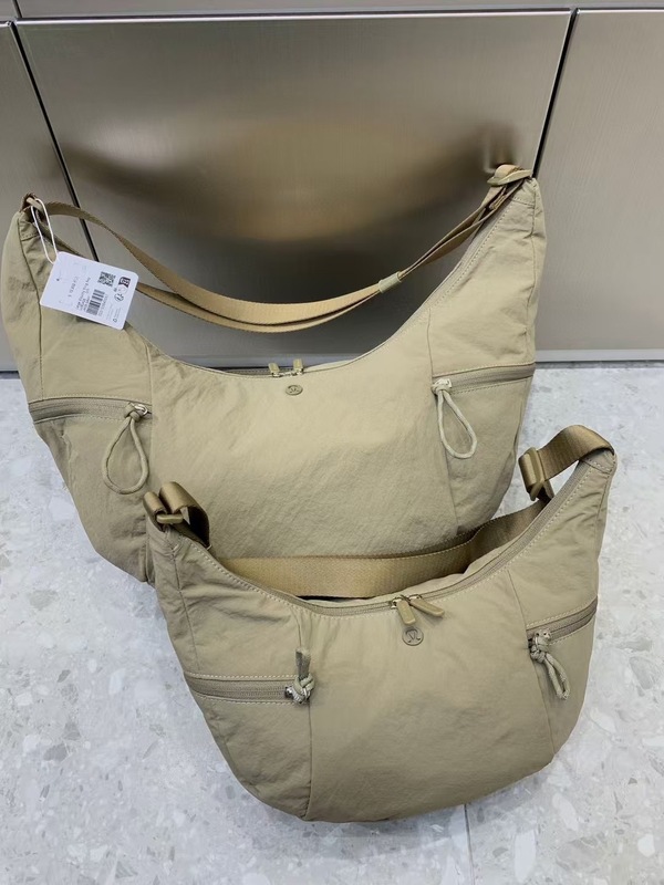 lululemon新款Slouchy 6L牛角包单肩斜挎包饺子包户外健身瑜伽包|undefined