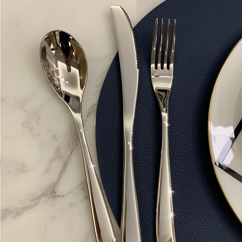 German royal high-end hotel Western tableware knife, fork and spoon 304 stainless steel European steak three-piece meal household suit German royal high-end hotel Western tableware knife, fork and spoon 304 stainless steel European steak three-piece meal household suit