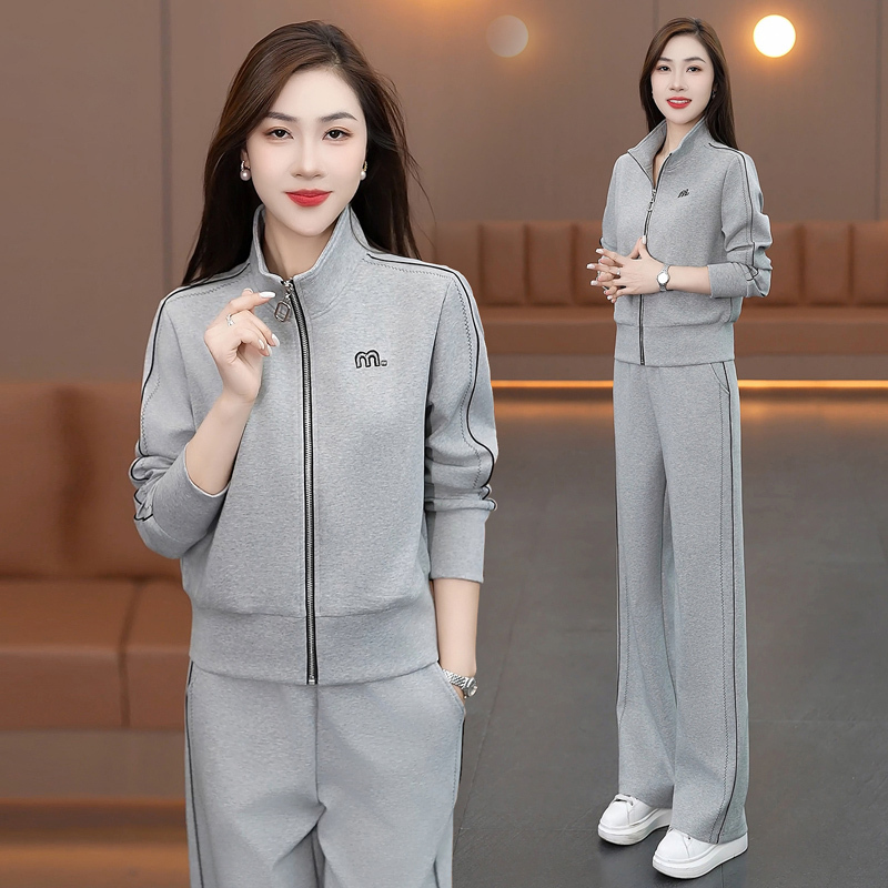 Trendy Designer Sportswear Set for Women, Spring and Autumn 2026 New Stylish Sweatshirt, Petite Size, High-End Women's Clothing Set