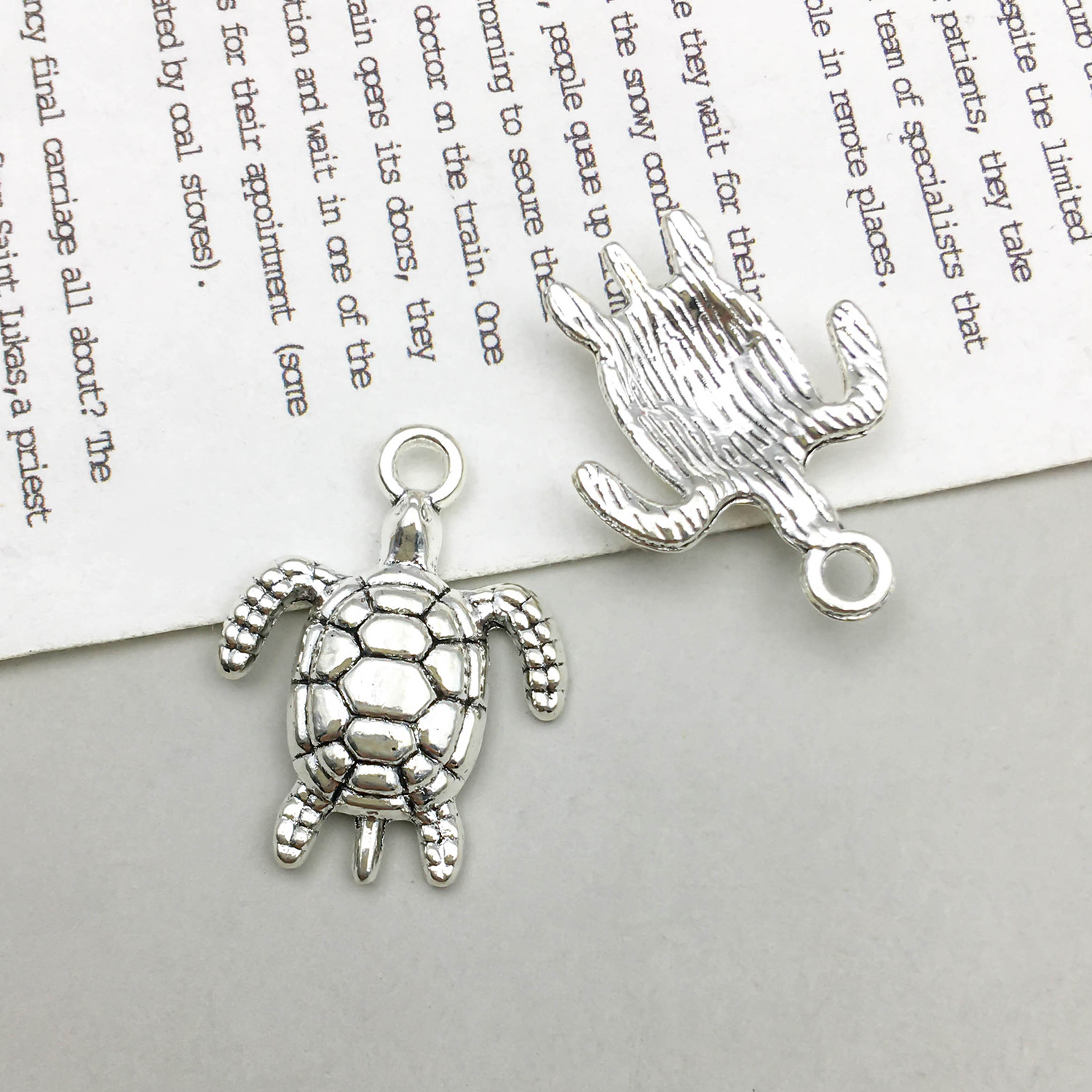 2g Weight Pendant Jewelry Making Type DIY Jewelry Accessories Classification 15 Models Per Model 1, 15/Bag Quantity Zinc alloy Material Printing Pattern Plating Design Hip-Hop, Retro Style 15 Models Per Model 1, 15/Bag Zinc Alloy Printing Pendant 2