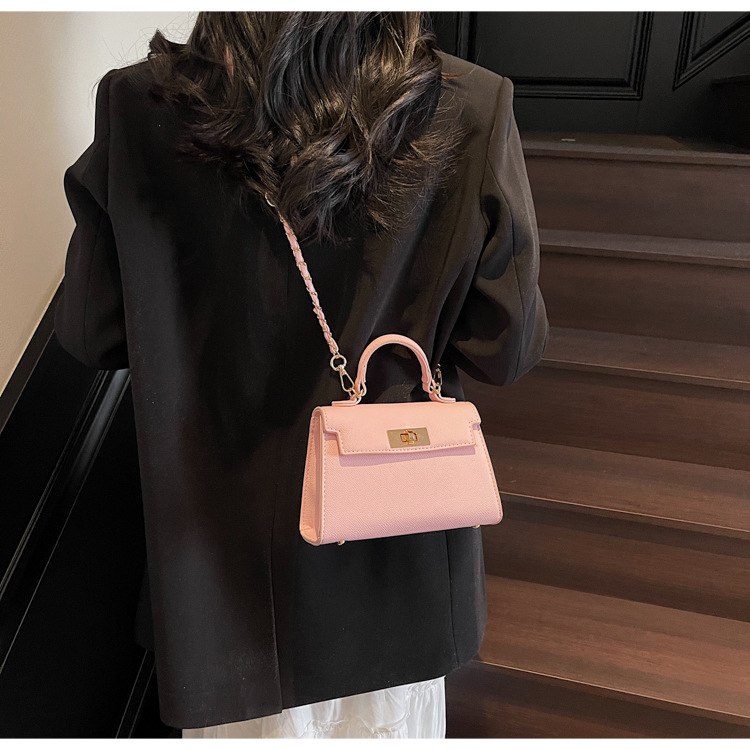 Bolso de mujer 2026, nuevo modelo transfronterizo, bolso de mano de textura de alta calidad, bolso cuadrado pequeño Kelly, bolso de hombro cruzado de moda francesa.