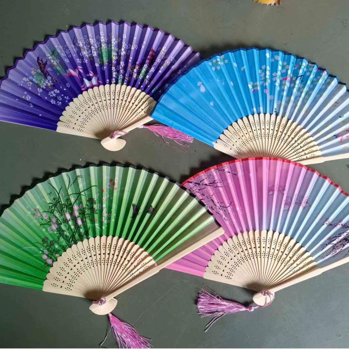 Dama de honor de bambú de seda para niños chinos antiguos estudiantes y ventiladores japoneses de bambú ventiladores al por mayor