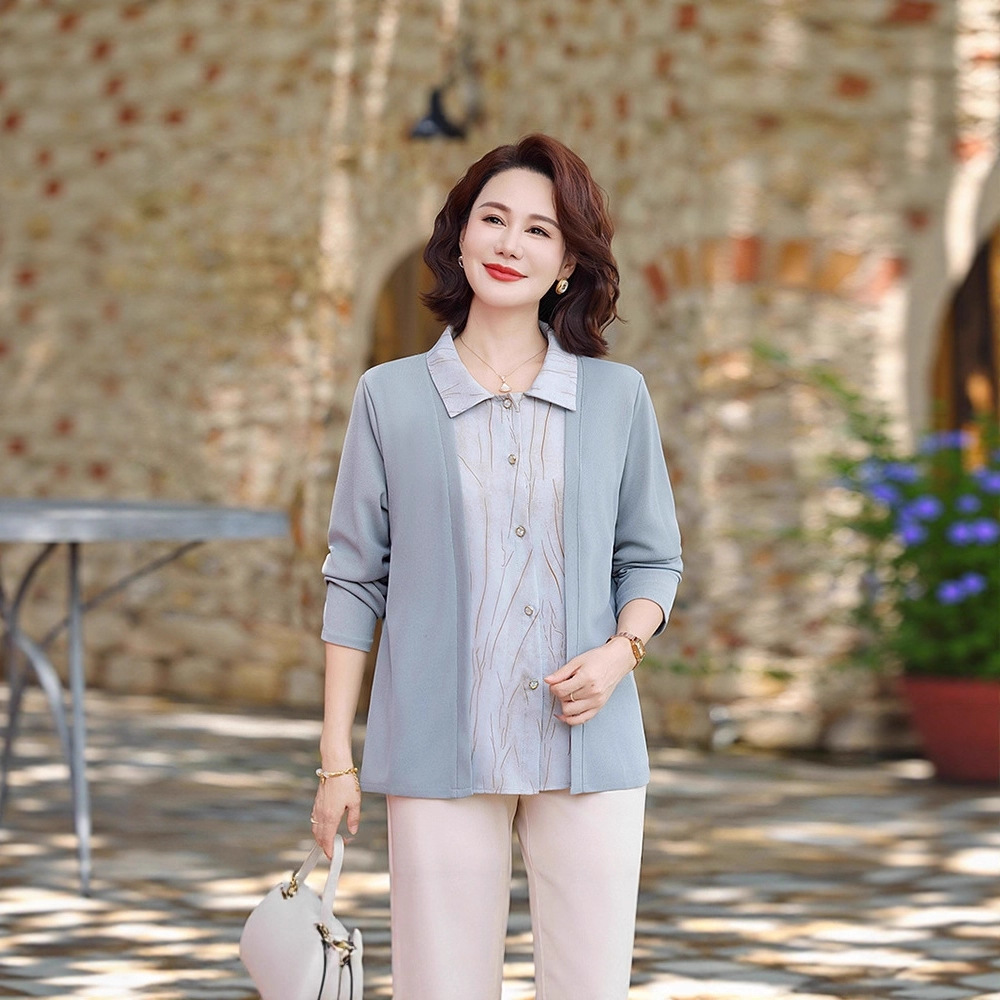 妈妈秋装长袖衬衫时尚宽松上衣小衫洋气假两件翻领中老年女装针织