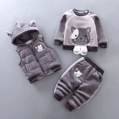 子供服の秋の子供服の子猫三点セットの女の子の秋の服の秋の男の子の子供服のセットの外国貿易の子供服