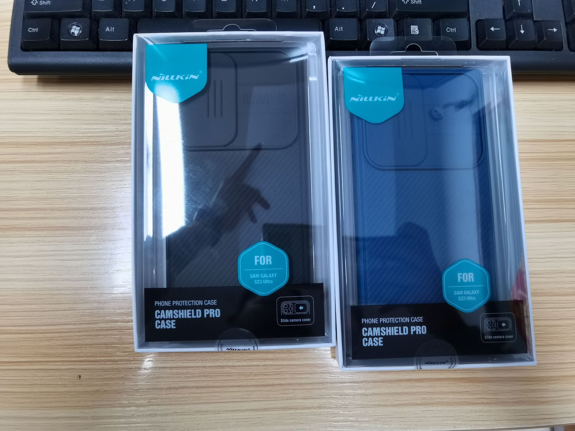 Ốp lưng Samsung S24 Ultra Nillkin chống nhìn trộm, nắp trượt ống kính, gương đen PRO — Gương đen Pro màu đen, Gương đen Pro màu xanh, Gương đen Pro màu xanh đậm, Samsung S24 PLUS chi tiết 11