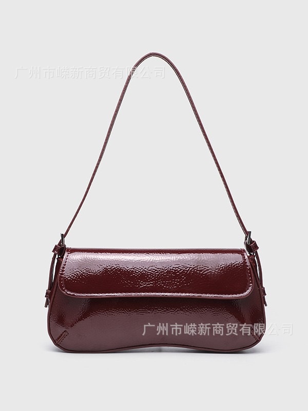 Bolso de axila de palo francés rojo de ZR de la casa transfronteriza 2024 otoño nuevo bolso de hombro retro con solapa de viajero simple de moda