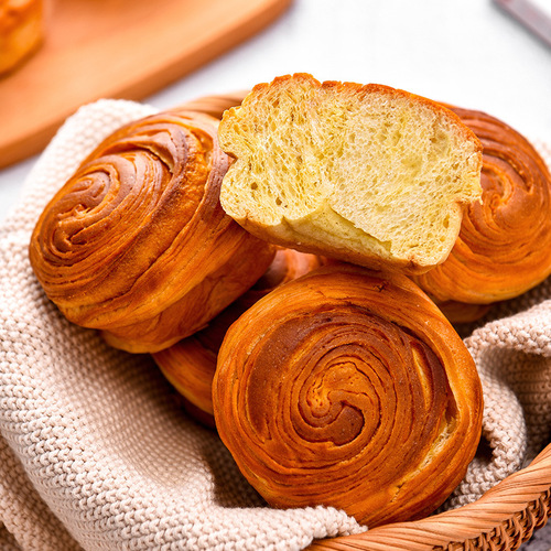 Hand-torn bread whole box breakfast cake snacks pastry snack food leisure type midnight snack filling star snack