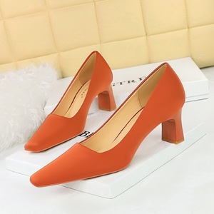 6186-2 Korean Edition Fashion Versatile Simple Fit High Heel Thick Heel Shallow Mouth Square Head Satin Women's Sho