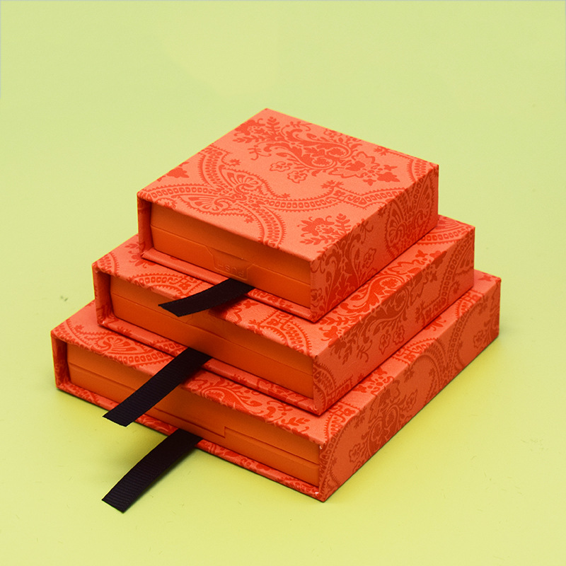 Happy orange (with the same color box);7*7*2CM