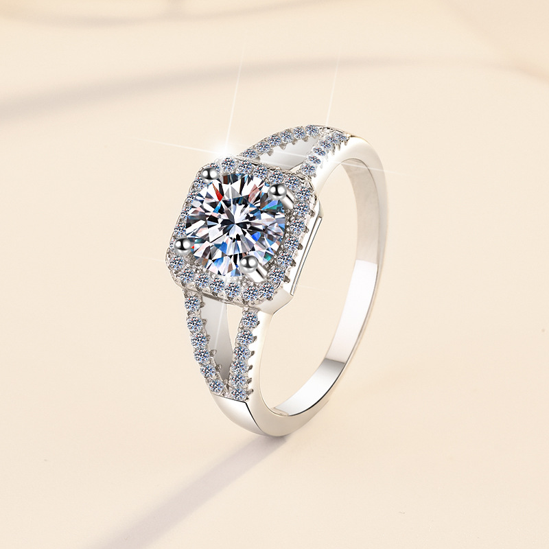 Moissanite anillo de las mujeres de 1 quilate moda en forma de V bolsa cuadrada sentido avanzado suministro de fábrica de plata esterlina 925 en vivo transfronterizo