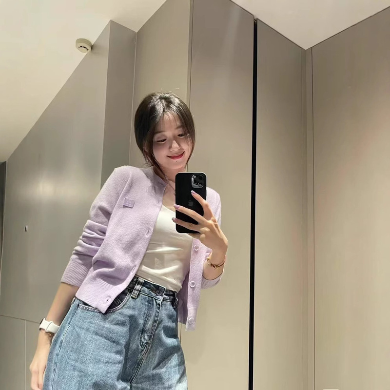 2026 Autumn/Winter Ac Wool Knitted Cardigan Wool Crew Neck Smiley Face Sweater Slimming Coat Unique Sweater for Women