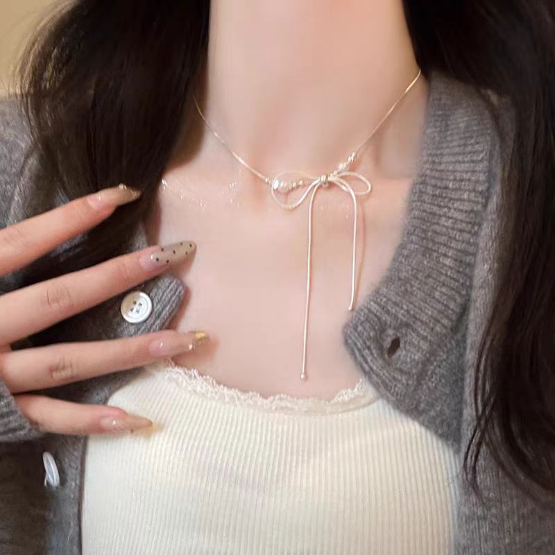 Super Fairy-Like Bowknot Necklace for Women, Light Luxury Niche Design Clavicle Chain, 2026 New Model Neck Chain, Snake Bone Chain Accessory