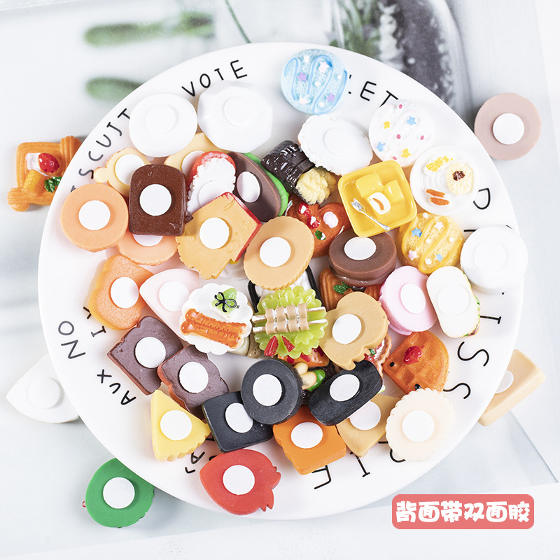 Pequeño Libro Rojo popular simulación comida y juego mezclado al por mayor pan suerte bolsa de dibujos animados DIY crema pegamento accesorios de resina al por mayor