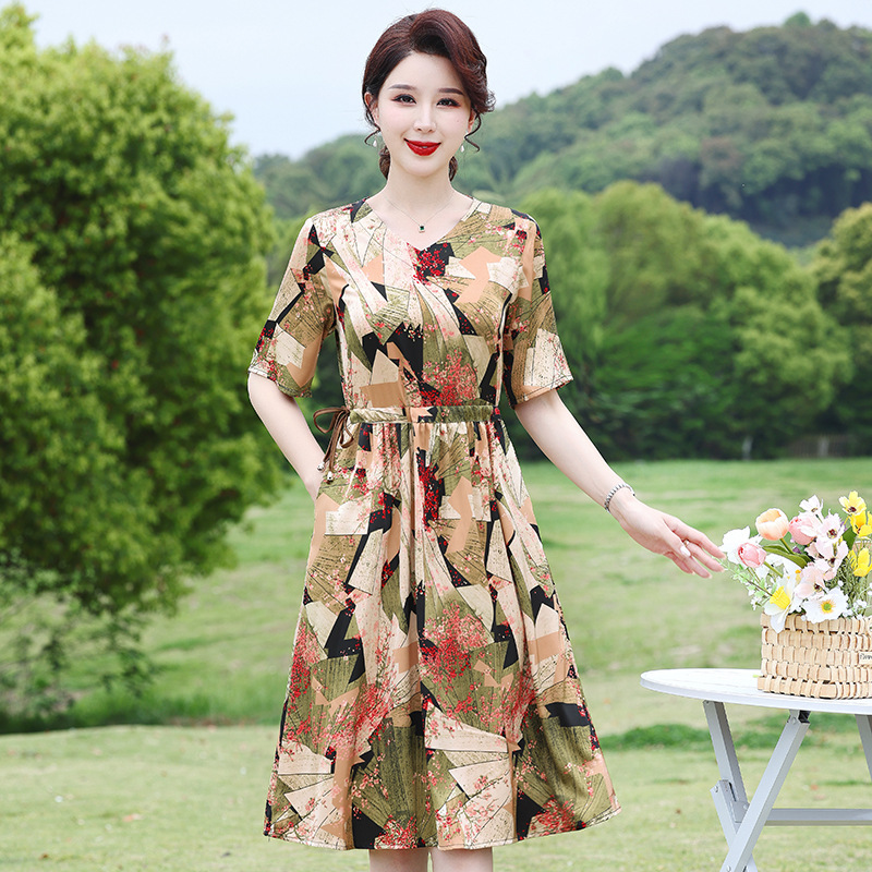 年轻妈妈夏装连衣裙高贵2025新款中老年女装洋气中年雪纺气质裙子