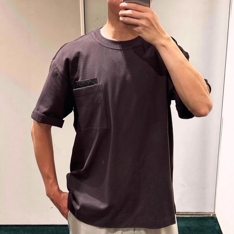 Authentic Version in Stock with Original Bv Label, Pocket Woven Leather Round Neck Short-Sleeve T-Shirt, Unisex Casual Loose Fit Authentic Version in Stock with Original Bv Label, Pocket Woven Leather Round Neck Short-Sleeve T-Shirt, Unisex Casual Loose Fit