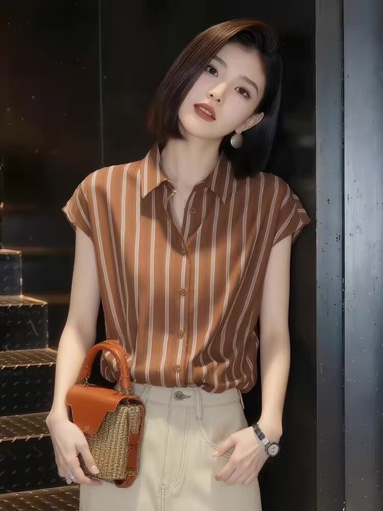 Áo sơ mi nữ sọc kẻ cổ bẻ cài cúc đơn phong cách Hồng Kông — Sọc nâu