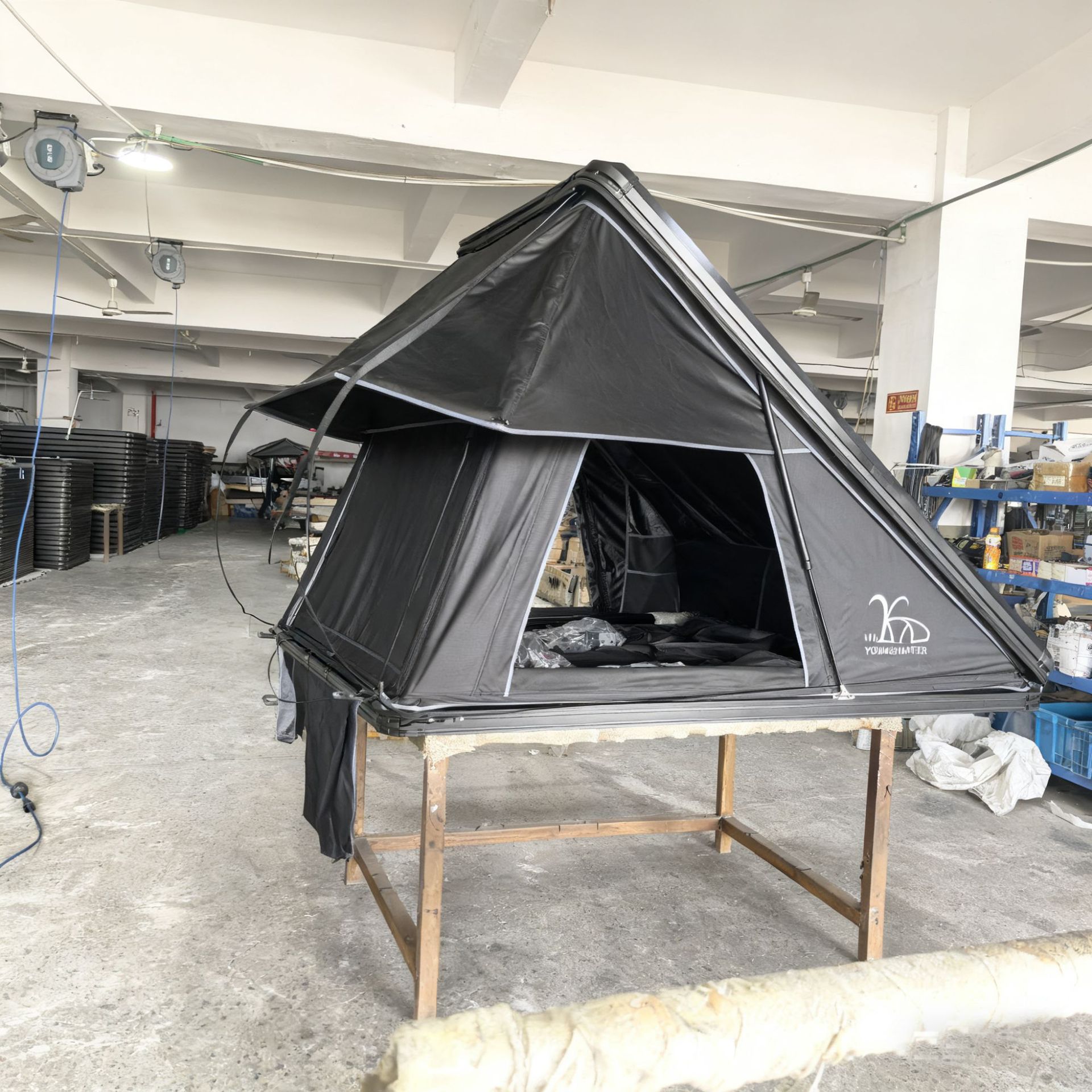 Aleación de aluminio techo duro de cinco lados carpa de techo libre de construcción de coche todoterreno de velocidad 4WD carpa de coche al aire libre