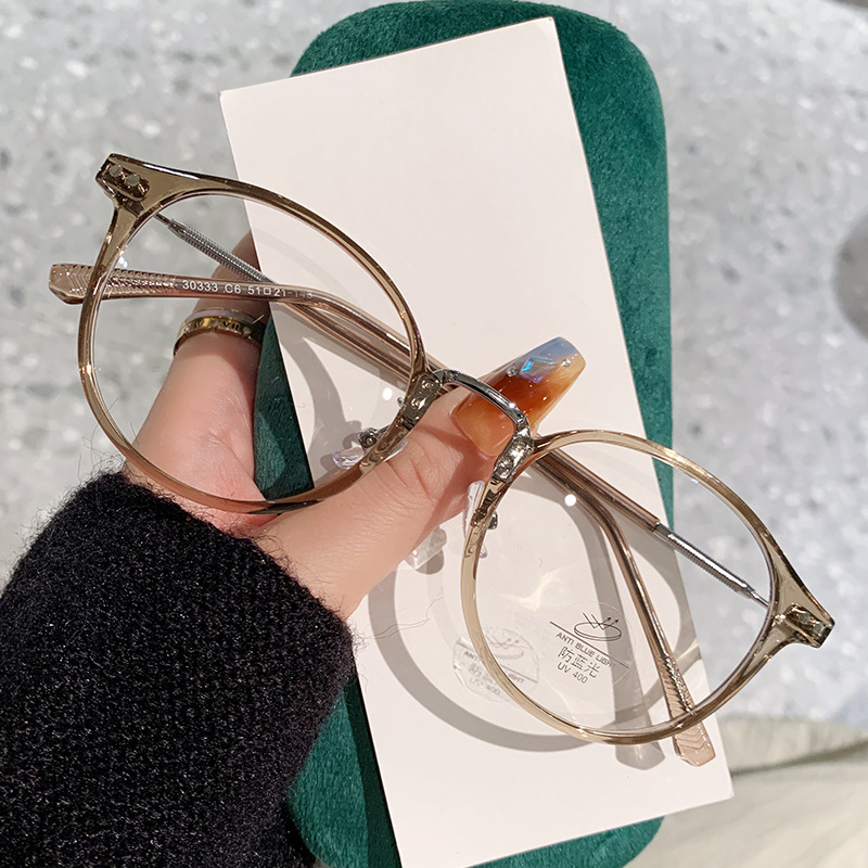 투명 티 프레임