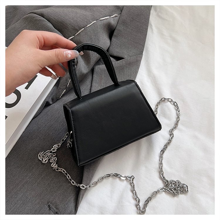 Ins niche French textured bag female 2024 new bow small square bag stylish shoulder messenger bag_voghion.com