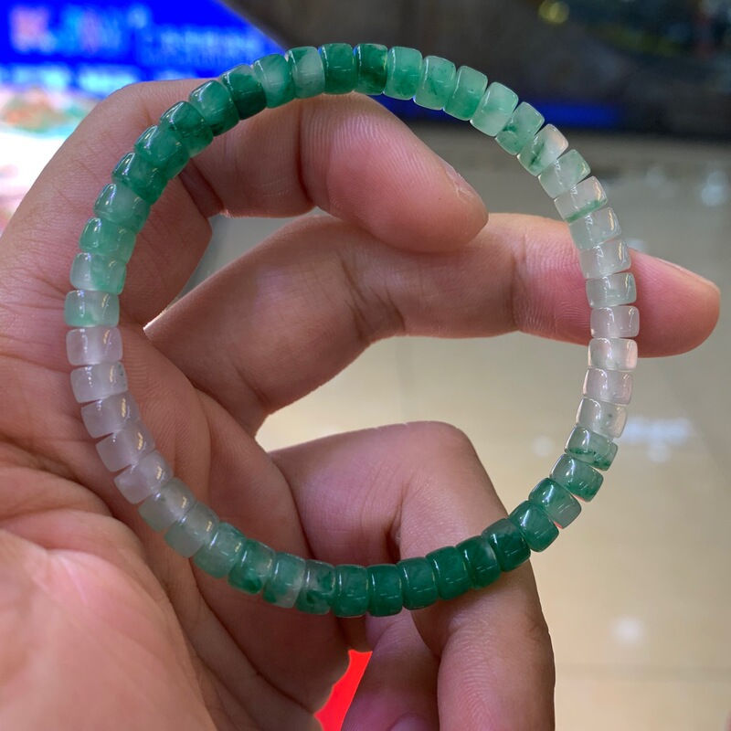 非洲翠冰飘花手串 6*药片珠冰透绿飘花玉石手串盘串男女手链|undefined