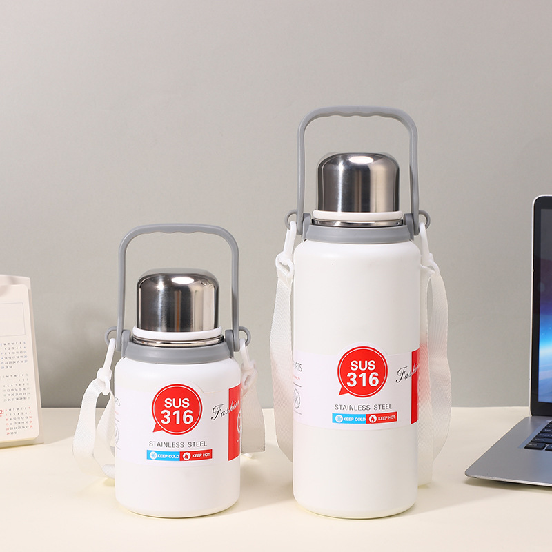 Cantimplora térmica portátil de acero inoxidable 316, gran capacidad (tipo tonel) – con correa, para niños y exterior.