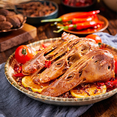 Xiangbin Spicy Duck Heads Chongqing Sichuan Spicy Duck Heads Ready-to-Eat Cooked Snack Flavorful Preserved Duck Meat Snack