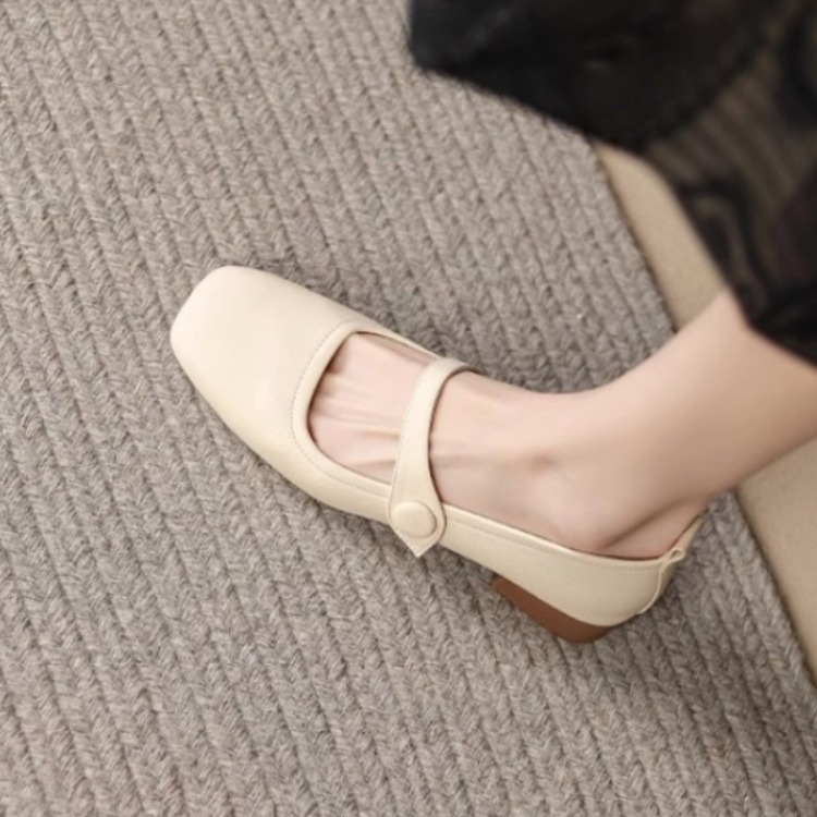 부드러운 단독 신발 여성의 2024 봄 새로운 평면 늦은 저녁 스타일 부드러운 신발 여성 신발 피곤하지 않은 발 메리 제인 작은 가죽 신발