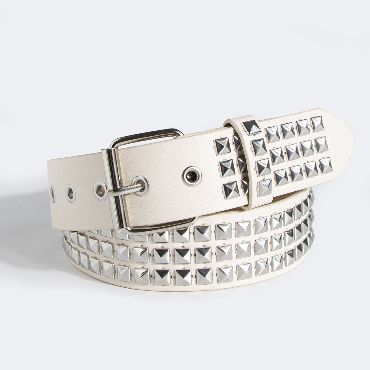 三排方钉米色3方图