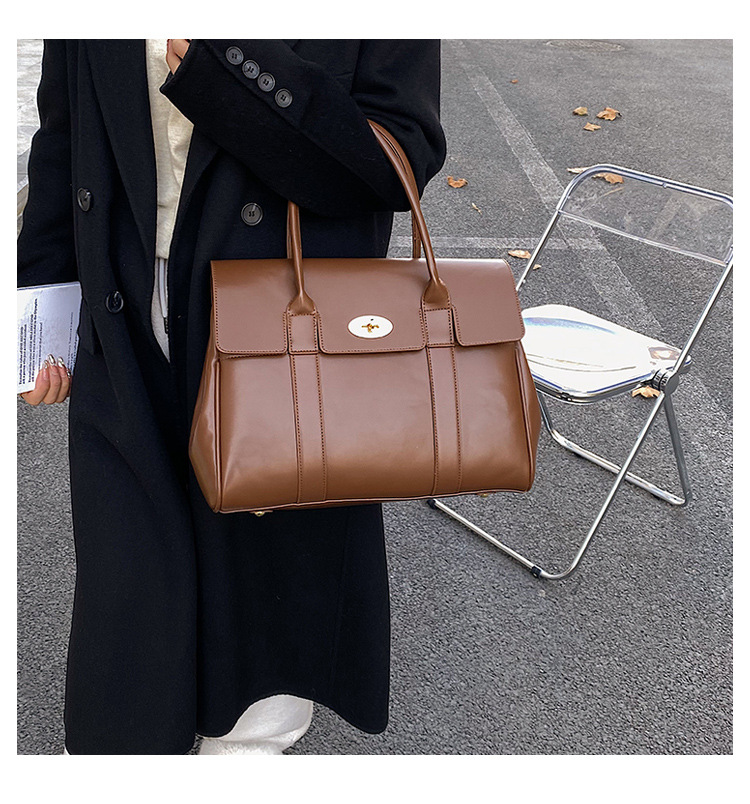 Elegant, Vintage Style Style Women's Large Pu Leather Solid Color Elegant Vintage Style Square Lock Clasp Tote Bag