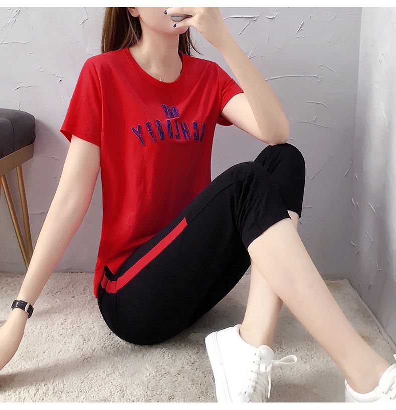 Completo sportswear donna due pezzi con maglia a maniche corte_voghion.com