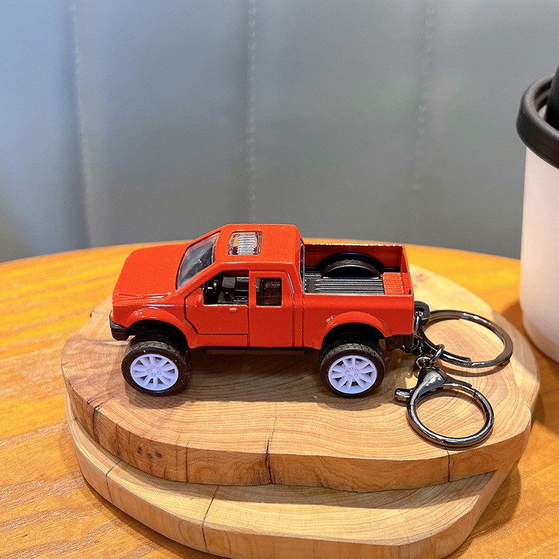 Aleación combinación Jeep Tire hacia atrás modelo de coche llavero bicicleta colgante creativo motocicleta bolsa llavero