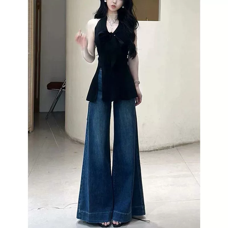 Простой светлый цвет носить эластичные джинсы с высокой талией