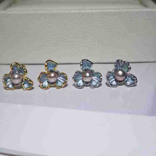 파란색 떨어지는 기름 보라색