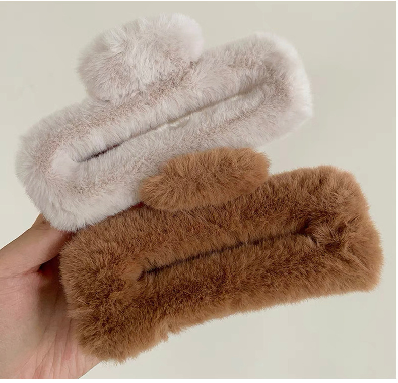 Plush Hair Clip For Women Simple Milk Coffee Colour Shark Clip_voghion.com